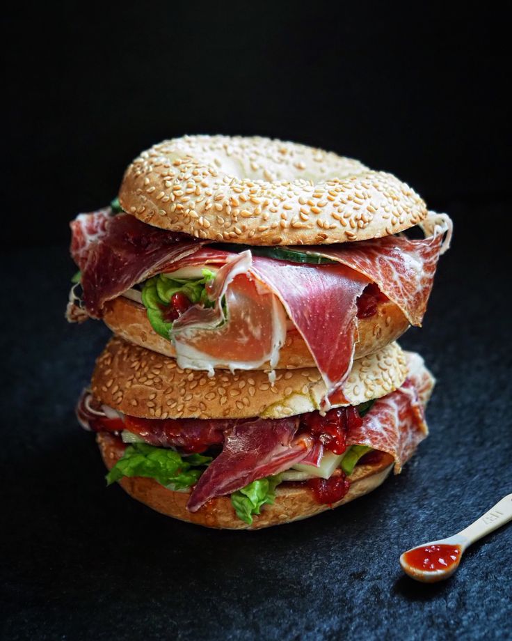 Bagel jamón serrano